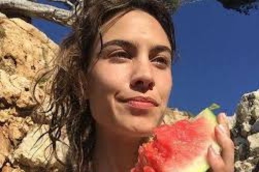 金子涵拉黑蔡徐坤事件解析：一场没有答案的社交谜案